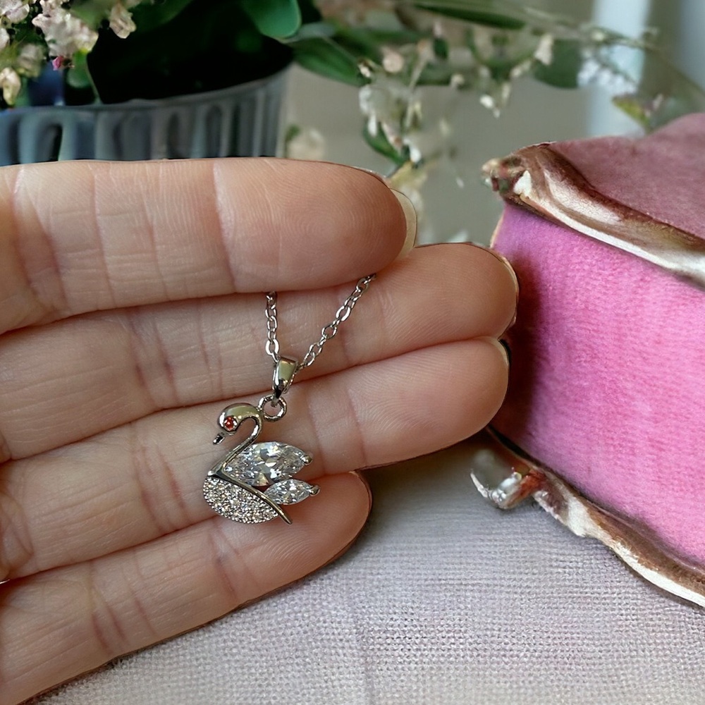 New! Delicate CZ Silver Swan Necklace